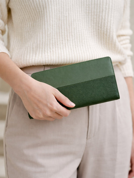 The Daily Luxe Twofold Wallet - Green