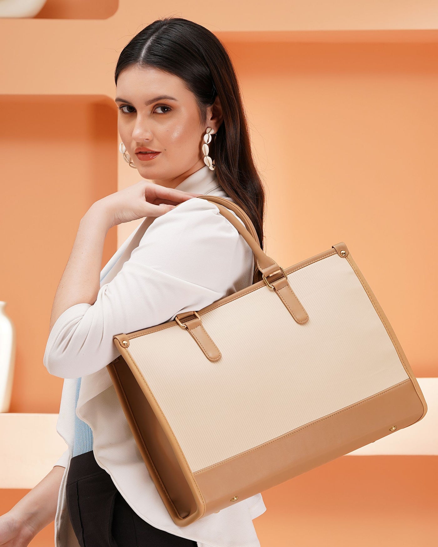 Day To Day Laptop Tote Bag - Beige