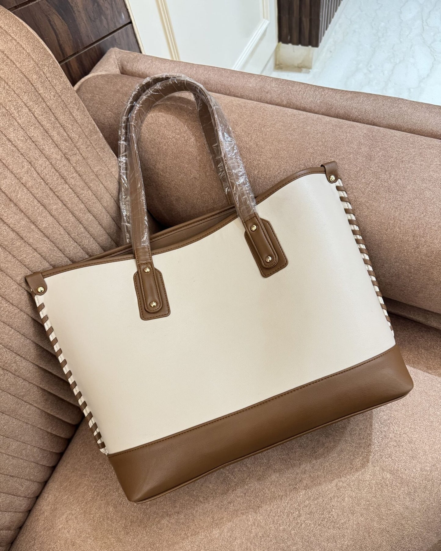 Effortless Tote Bag - Brown
