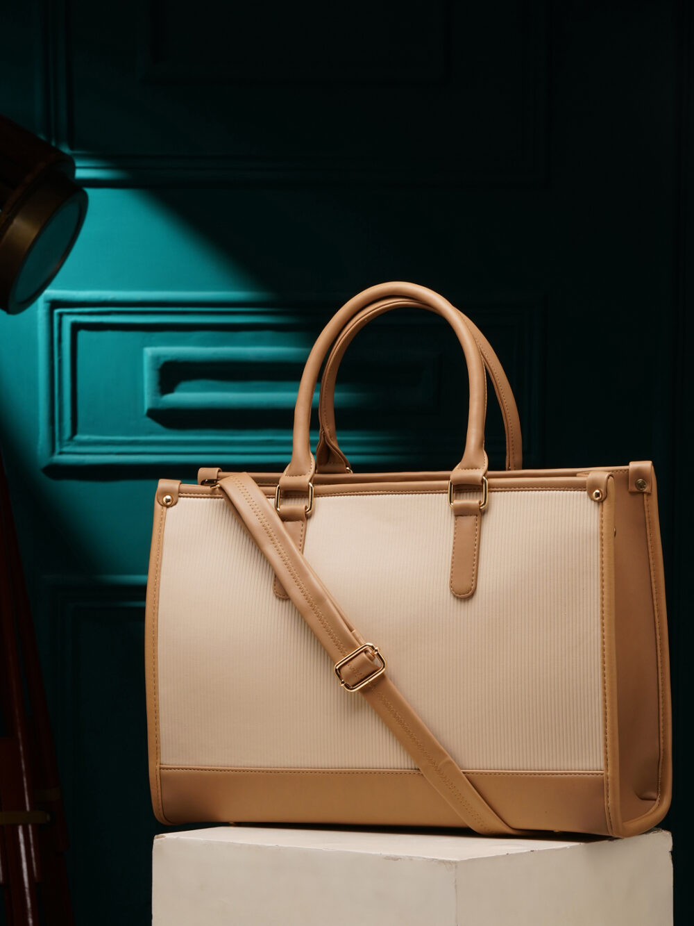 Day To Day Laptop Tote Bag - Beige