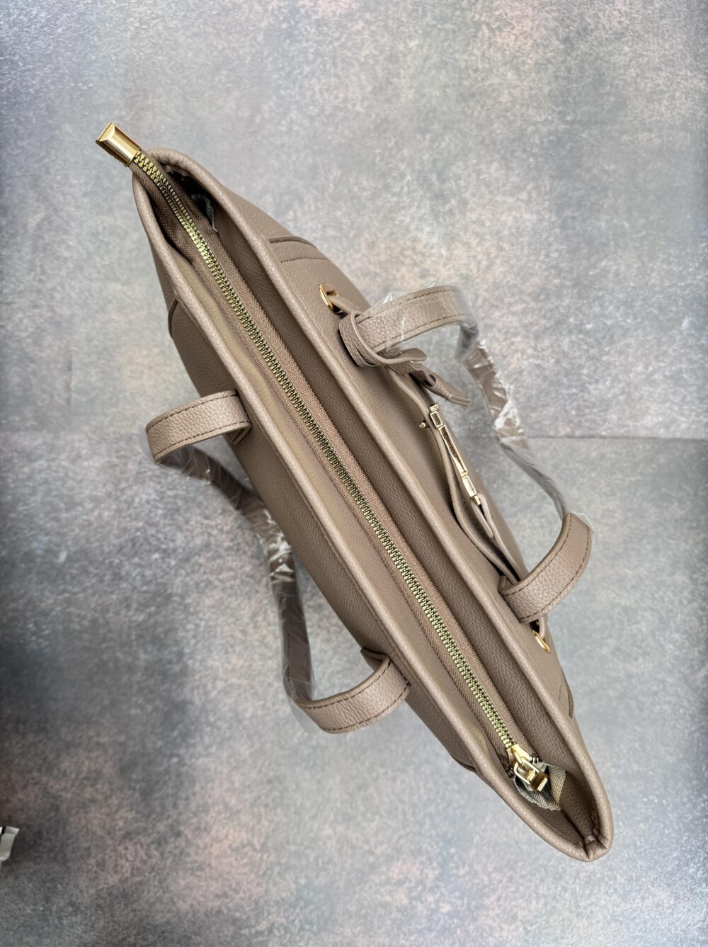 The H Laptop Tote Bag - Khaki